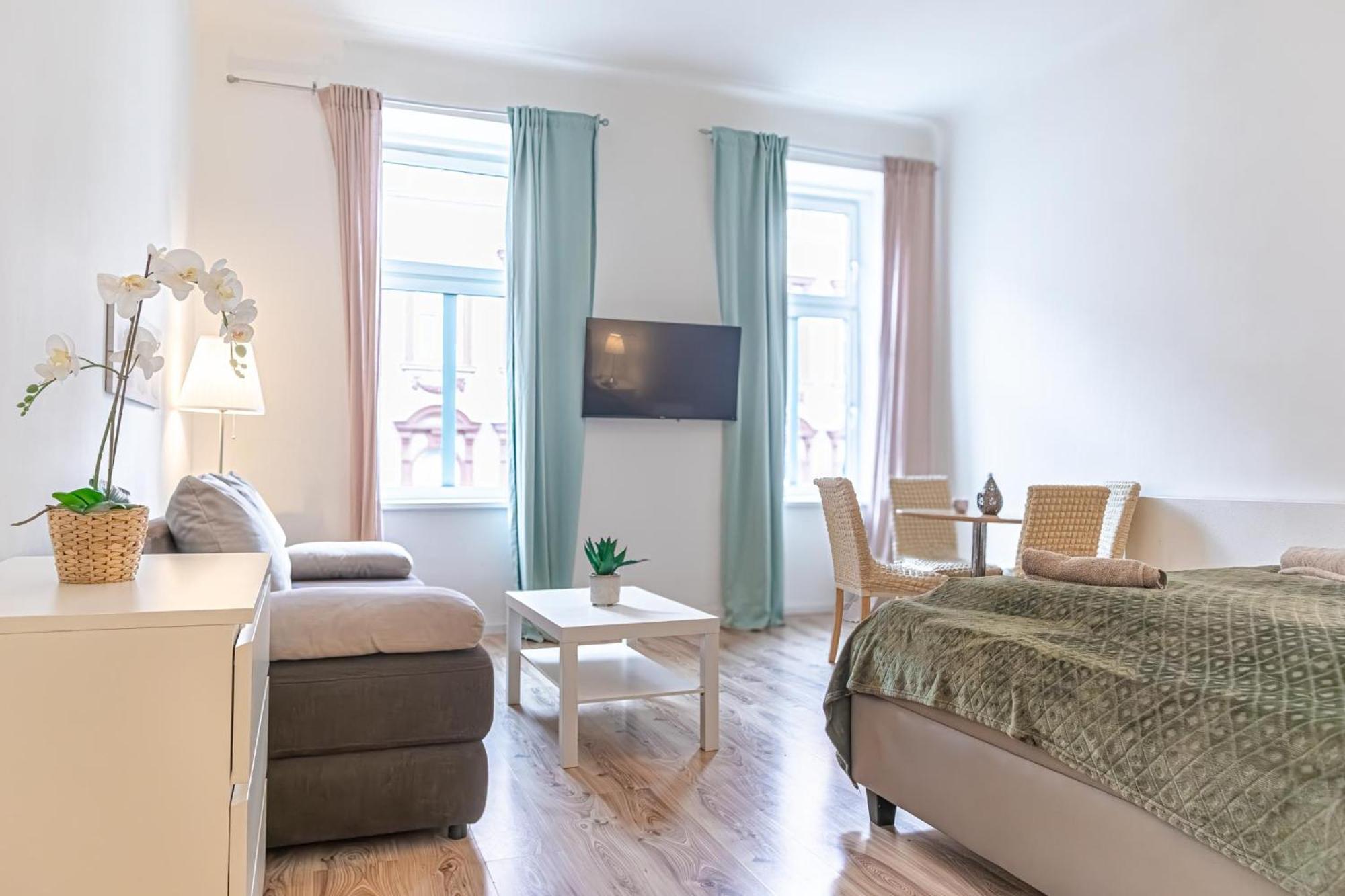 Budget-Friendly 2Br Apt With Great Location Apartment Vienna Exterior photo