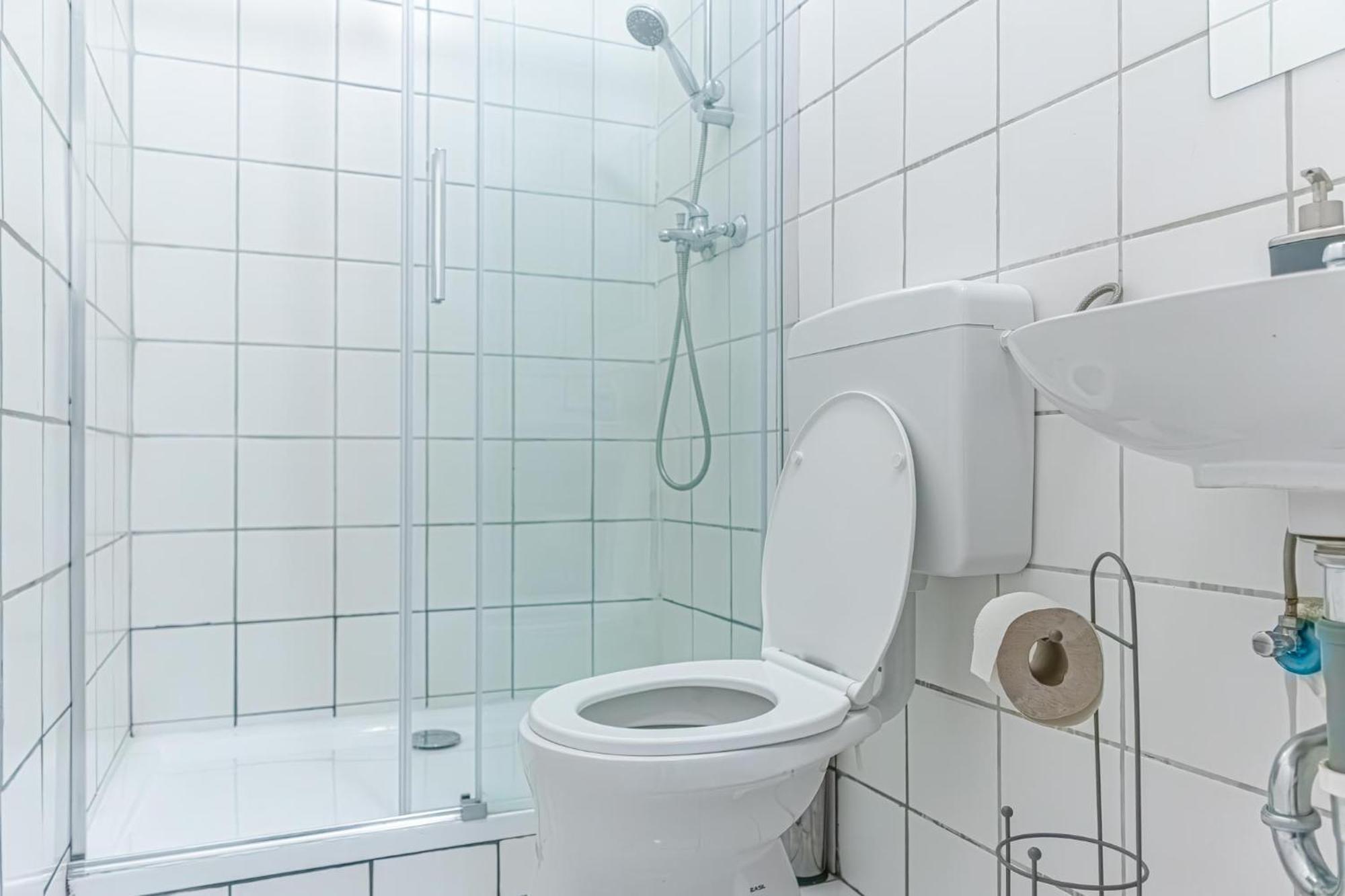 Budget-Friendly 2Br Apt With Great Location Apartment Vienna Exterior photo